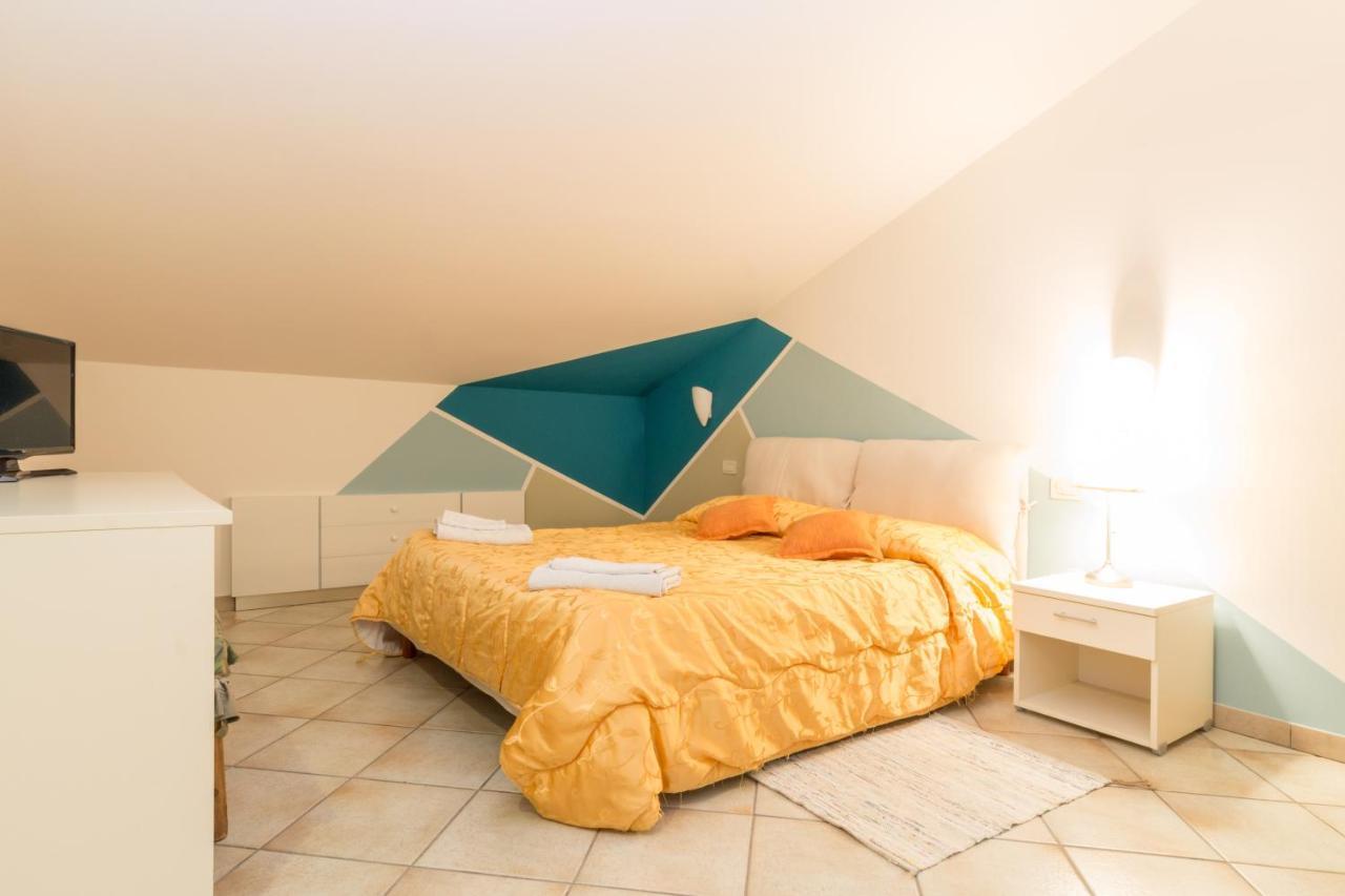 B&B Dimora Morelli グッビオ エクステリア 写真